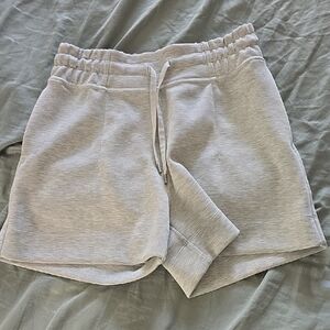 Lululemon Softstreme Shorts Size 6